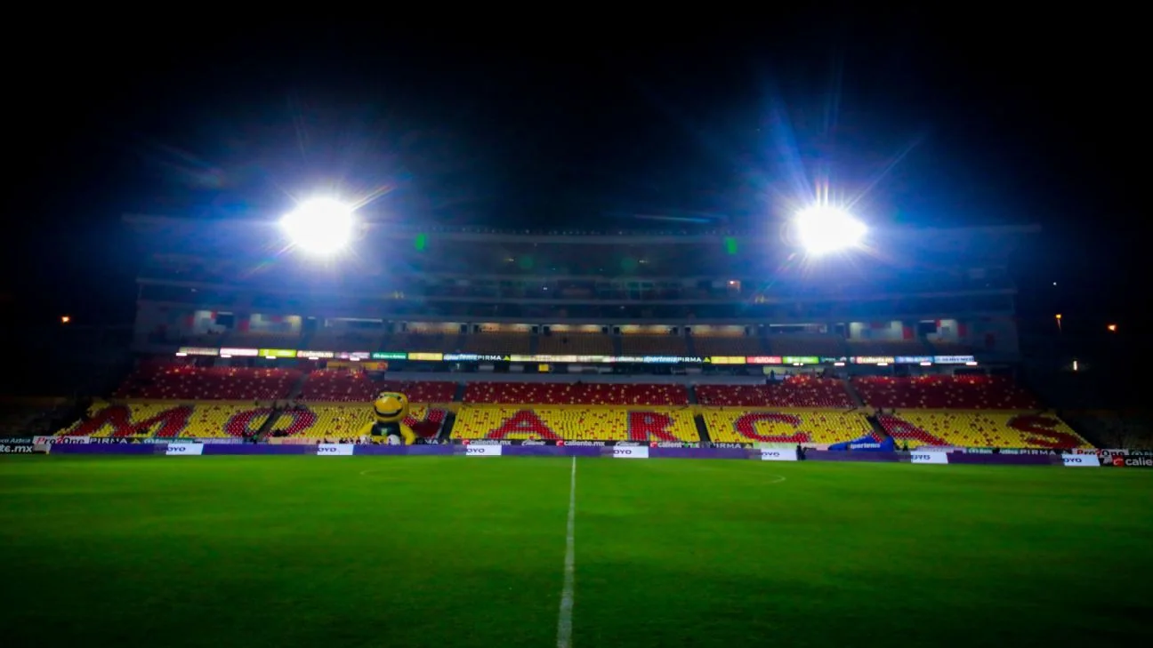 Monarcas Morelia supporters and players during the club's Liga MX era